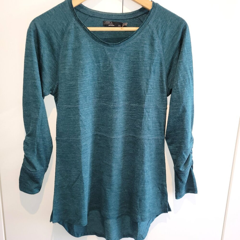 Prana Long Sleeved Shirt with Asymmetrical Hem Teal Size XS